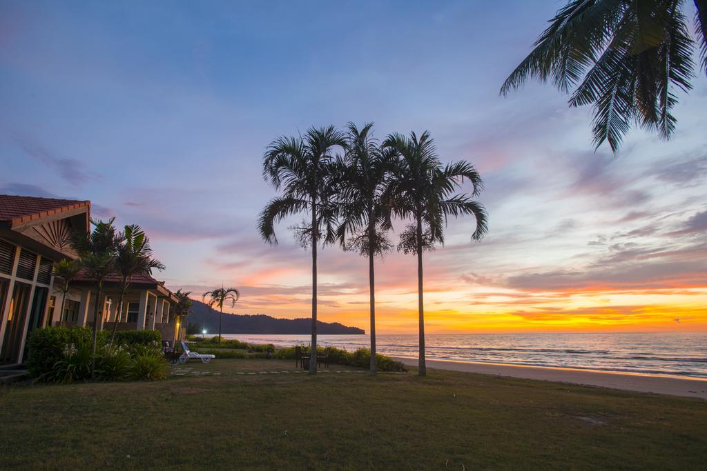 Sabah Beach Villas & Suites Kota Kinabalu Exterior photo