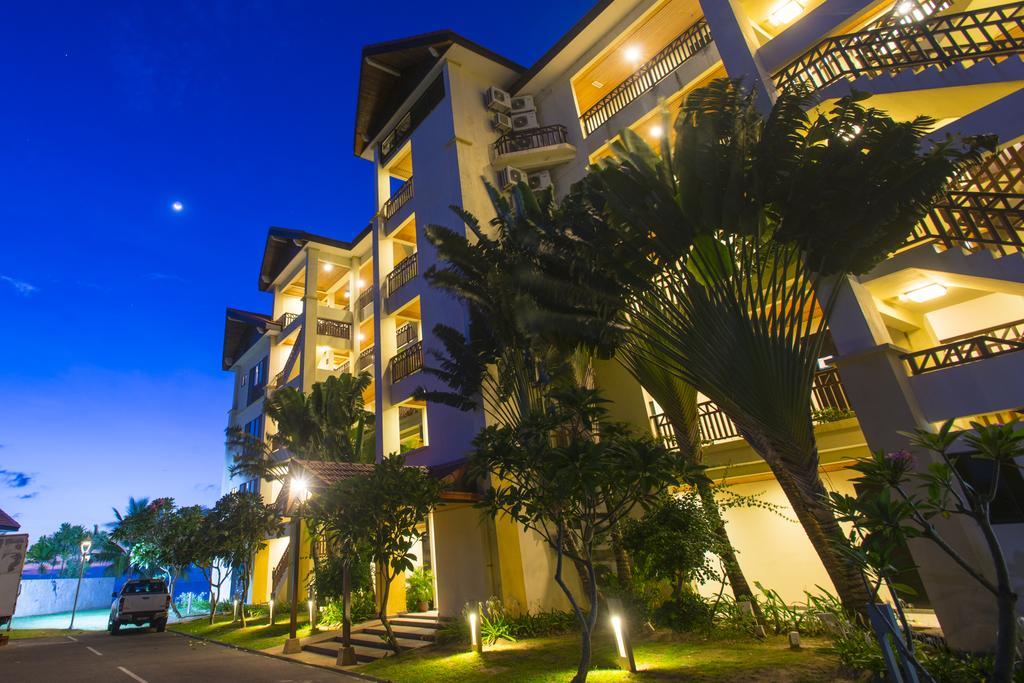 Sabah Beach Villas & Suites Kota Kinabalu Exterior photo