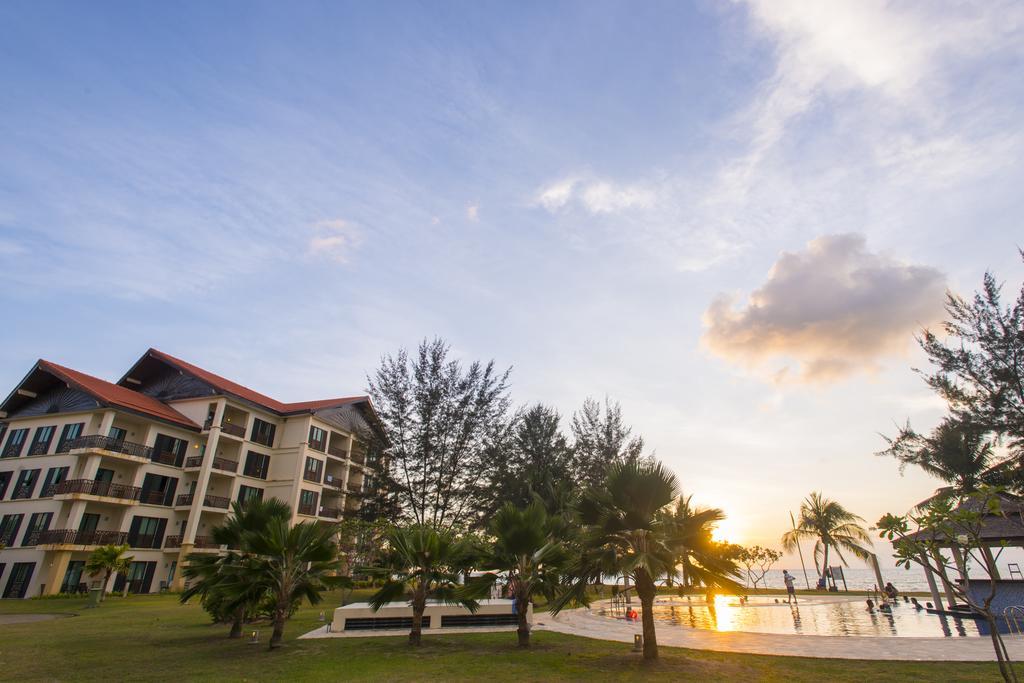 Sabah Beach Villas & Suites Kota Kinabalu Exterior photo