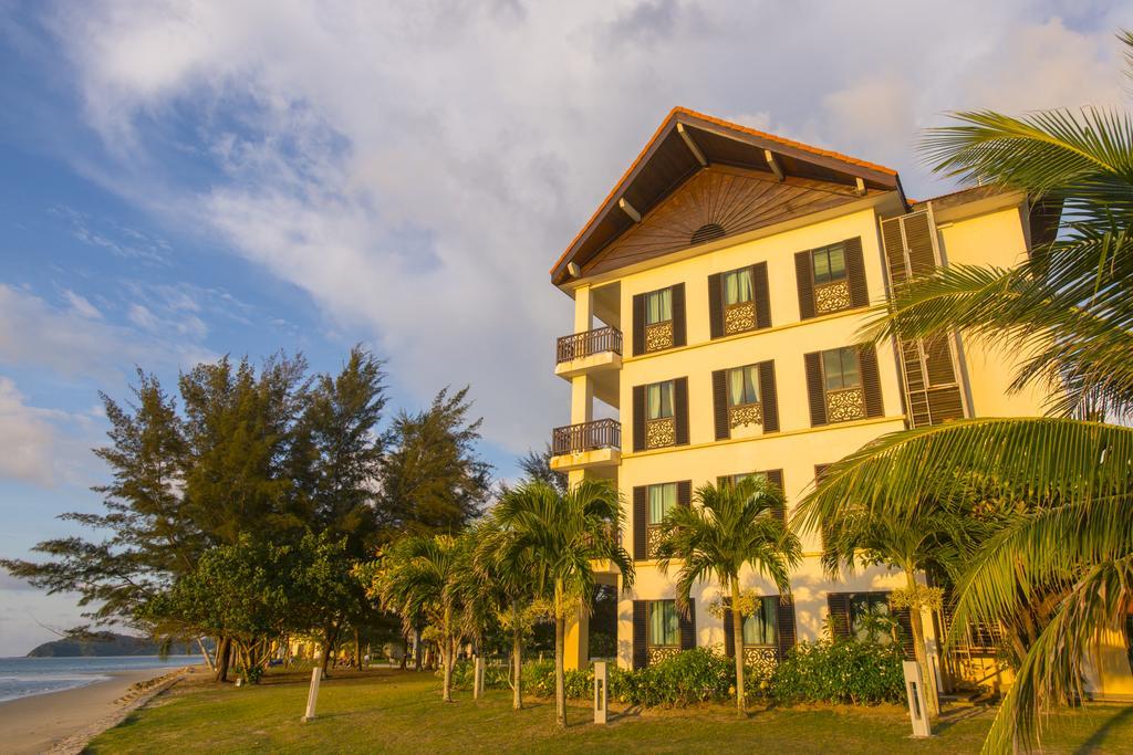 Sabah Beach Villas & Suites Kota Kinabalu Exterior photo