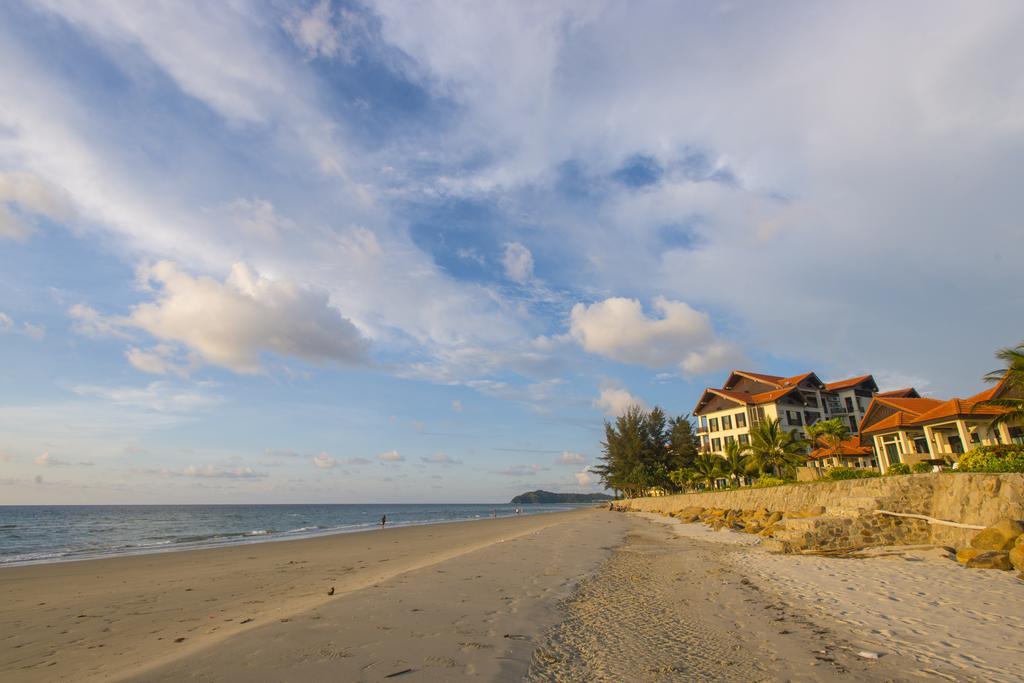 Sabah Beach Villas & Suites Kota Kinabalu Exterior photo