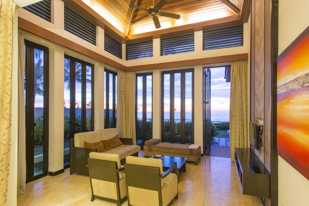 Sabah Beach Villas & Suites Kota Kinabalu Exterior photo