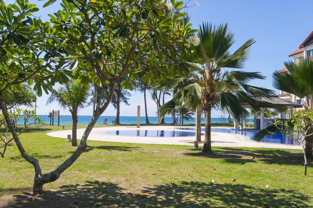Sabah Beach Villas & Suites Kota Kinabalu Exterior photo