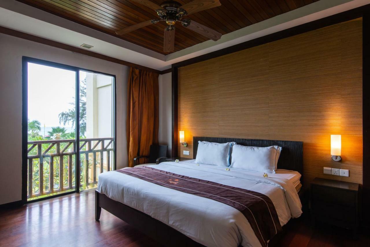Sabah Beach Villas & Suites Kota Kinabalu Exterior photo
