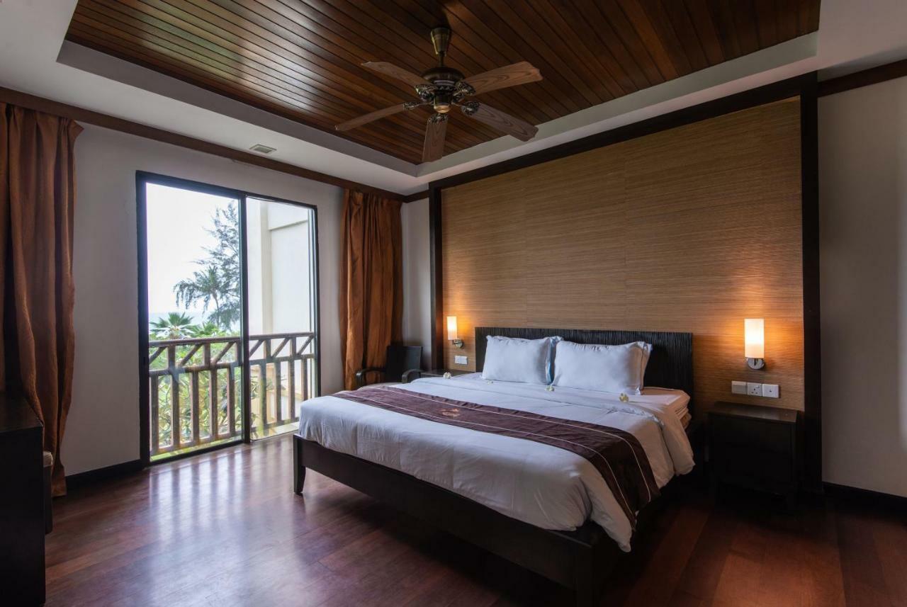 Sabah Beach Villas & Suites Kota Kinabalu Exterior photo